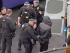 Homem é preso por ataque com spray de pimenta no aeroporto de Heathrow, Reino Unido Spray de pimenta Heathrow