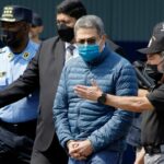 Honduras emite mandado de prisão para ex-presidente Hernández após perdão dos EUA