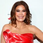 Horóscopo 8 de dezembro de 2025: Teri Hatcher, use sua imaginação este ano