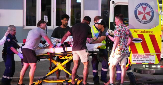 Hospitais de Sydney cuidam de pelo menos 40 pacientes após Hospitais de Sydney cuidam de pelo menos 40 pacientes após tiroteio em massa em Bondi Beach