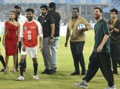 Hyderabad corrige os erros de Calcutá enquanto os fãs mergulham na mania de Messi Hyderabad corrige os erros de Calcutá enquanto os fãs mergulham na mania de Messi