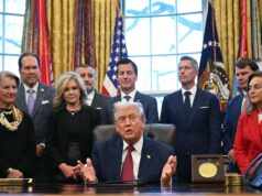 Ilhan Omar condena o ataque ‘assustador’ de Donald Trump às comunidades somalis Ilhan Omar condena o ataque 'assustador' de Donald Trump às comunidades somalis