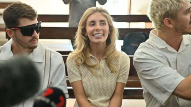 Imigração de Bali deporta atriz de filme pornô Bonnie Blue Imigração de Bali deporta atriz de filme pornô Bonnie Blue