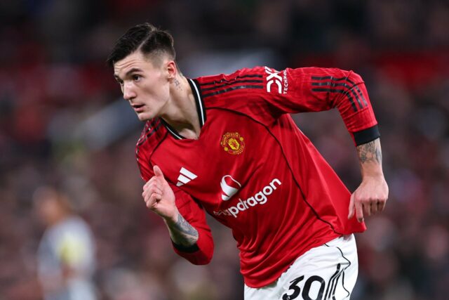 Benjamin Sesko durante a partida da Premier League entre Manchester United e Bournemouth em Old Trafford em 2025 em Manchester, Inglaterra.