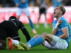 Imprensa italiana critica Rasmus Hojlund pela exibição ‘monótona’ do Napoli, emprestado do Man United sofreu problema familiar Scott McTominay e o atacante emprestado do Manchester United Rasmus Hojlund após a partida da Série A entre Napoli e Juventus, informou o repórter Fabrizio Romano. Crédito: Francesco Pecoraro/Nicolò Campo/LightRocket/Getty Images.