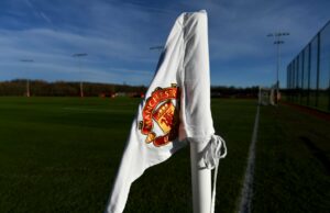 Quem é o alvo rápido do defensor do Man Utd? Ineos pode precisar agir agora Jogadores da Liga de Quito comemoram.