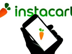 Instacart pagará US$ 60 milhões para resolver alegações da FTC de que enganou os consumidores Instacart logo on a phone