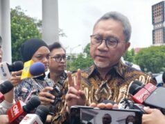 Internautas entulho sacos de arroz para vítimas das enchentes, Zulkifli Hasan Internautas entulho sacos de arroz para vítimas das enchentes, Zulkifli Hasan