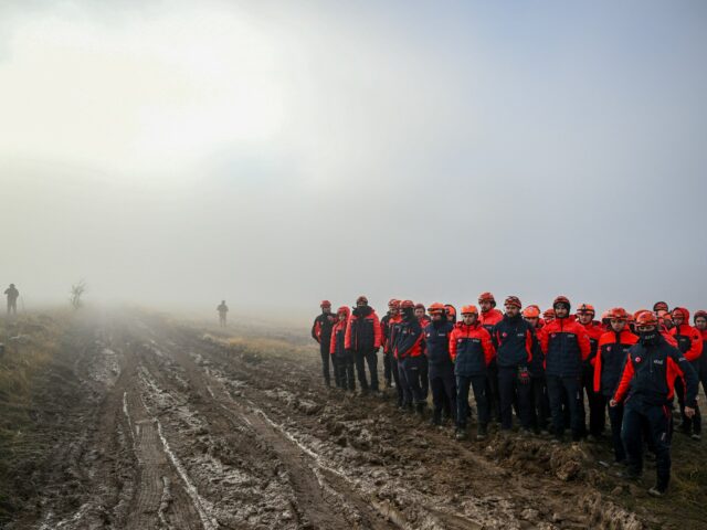 Investigação após jato transportando oficiais líbios cair em Turkiye
