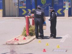 Investigação de homicídio em andamento após esfaqueamento fatal em estacionamento WA Aubin Grove