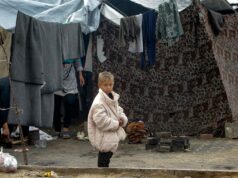 Israel mata dois palestinos na Cidade de Gaza à medida que aumentam as violações do cessar-fogo Inundações atingem tendas de palestinos deslocados após fortes chuvas em Gaza