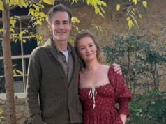 James Van Der Beek abraça a esposa Kimberly em foto após abordar a perda de peso A esposa de James Van Der Beek, Kimberly, envia uma doce mensagem após a revelação do câncer