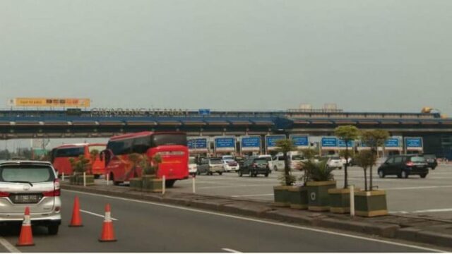 Jasa Marga registra aumento de fluxo de retorno de Natal H+1 na estrada com pedágio de Jabodetabek

