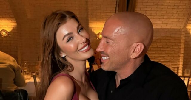 Jason Oppenheim, do Selling Sunset, diz que planeja se casar Vendendo a história de namoro dos elencos de OC por dentro de Alex Hall, Tyler Stanaland e mais estrelas Love Lives