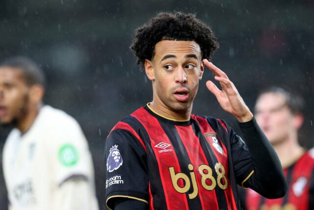 Tyler Adams jogando contra o Man City