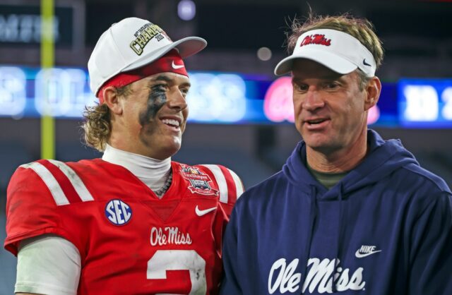 Jaxson Dart tem forte reação a Lane Kiffin deixando Ole New York Giants QB Jaxson Dart and former Ole Miss head coach Lane Kiffin