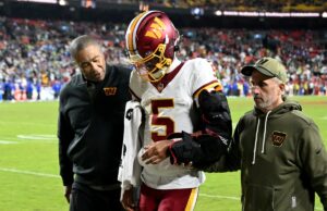 Jayden Daniels do Commanders foi surpreendentemente liberado para jogar semanas após uma lesão brutal Jayden Daniels