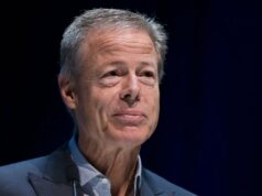 Jeff Bewkes volta à escavação do exército albanês da Netflix depois que o streamer vence a guerra de licitações do WBD: ‘Uma observação infeliz e irreverente’ Jeff Bewkes volta à escavação do exército albanês da Netflix depois que o streamer vence a guerra de licitações do WBD: ‘Uma observação infeliz e irreverente’