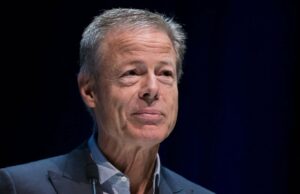 Jeff Bewkes volta à escavação do exército albanês da Netflix depois que o streamer vence a guerra de licitações do WBD: ‘Uma observação infeliz e irreverente’ Jeff Bewkes volta à escavação do exército albanês da Netflix depois que o streamer vence a guerra de licitações do WBD: ‘Uma observação infeliz e irreverente’