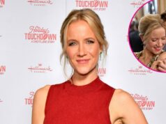 Jessy Schram estava ‘corada’ por causa do costar Dominic Sherwood no primeiro zoom Jessy Schram se lembra de ter enrubescido por causa do charmoso Dominic Sherwood na leitura da Hallmark Table para o novo filme