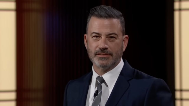 Jimmy Kimmel critica a Fox News pela reação a Trump aparecendo dormindo em reunião

