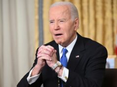 Joe Biden encontra apoio nas redes sociais depois que a Fox News ataca o ex-presidente por sair de férias: ‘Eles chamam isso de aposentadoria’ Joe Biden encontra apoio nas redes sociais depois que a Fox News ataca o ex-presidente por sair de férias: 'Eles chamam isso de aposentadoria'