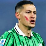 Jogadores do Sassuolo elogiam Jay Idzes após silenciar a Fiorentina: ele elevou o moral da equipe!