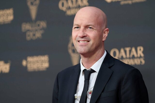 Jordi Cruyff compartilha o que diferenciou a lenda do Man Jordi Cruyff, Phil Neville e Eric Cantona com o troféu da Premier League