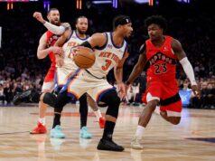 Josh Hart continua prosperando com o aumento da carga de trabalho dos Knicks: ‘Jogador especial’ O guarda do New York Knicks, Josh Hart, vai até a cesta enquanto o guarda do Toronto Raptors, Jamal Shead, o persegue.