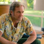 Josh Lucas, estrela de 'Palm Royale', fala sobre o casamento bagunçado de Douglas com a 'esposa trad' Maxine e como a 'morte' dela o afeta: 'Ele está livre, ele está perdido'