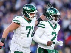 Josh Myers tendo uma temporada forte para os Jets após sua segunda chance Josh Myers (à esquerda, com Tyrod Taylor) foi titular em todos os jogos no centro ou nos Jets nesta temporada.