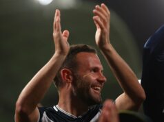 Juan Mata deu duas assistências em seus últimos três jogos pelo Melbourne Victory, revertendo o tempo Juan Mata comemora contra o Adelaide United
