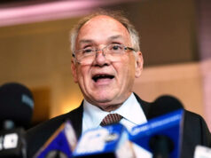 Juiz de Wisconsin se recusa a se afastar conforme solicitado pelo ex-advogado de Trump Yahoo news home