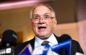 Juiz de Wisconsin se recusa a se afastar conforme solicitado pelo ex-advogado de Trump Yahoo news home