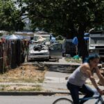 Juiz suspende plano do governo Trump para desviar bilhões de dólares de moradias para moradores de rua