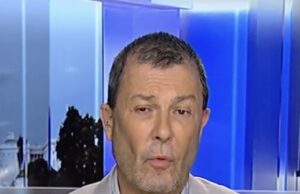 Julian Epstein: Democratas continuam descendo a toca do coelho do ‘Estado de bem-estar social e política de identidade’ Julian Epstein: Democratas continuam descendo a toca do coelho do 'Estado de bem-estar social e política de identidade'