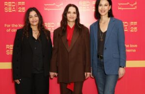 Juliette Binoche conta a ‘Tudo o que resta de você’ e aos diretores de ‘Hijra’, Cherien Dabis e Shahad Ameen: ‘No mundo ocidental, precisamos ouvir histórias como a sua’ Juliette Binoche conta a 'Tudo o que resta de você' e aos diretores de 'Hijra', Cherien Dabis e Shahad Ameen: 'No mundo ocidental, precisamos ouvir histórias como a sua'