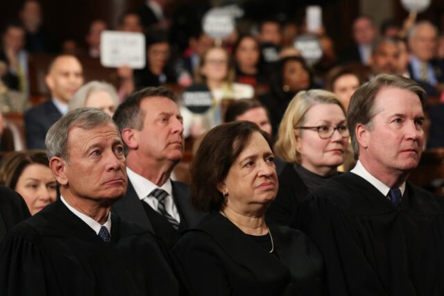 Kagan alerta sobre 'violação' constitucional na decisão da Suprema Corte Kagan alerta sobre 'violação' constitucional na decisão da Suprema Corte sobre o mapa do Texas
