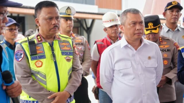 Kakorlantas confirma que veículos de três eixos estão proibidos de entrar em estradas com pedágio durante as férias de Natal, os ladrões serão imediatamente multados
