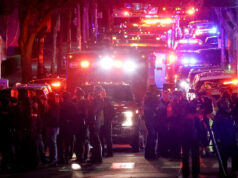 Kash Patel atrapalha mais uma investigação de tiroteio O diretor do FBI, Kash Patel, e a secretária de imprensa da Casa Branca, Karoline Leavitt, fornecem uma atualização sobre os esforços do governo para “esmagar a praga do fentanil”, especificamente uma estrutura de um acordo com a China para interromper o fluxo de precursores de fentanil para os EUA, durante uma conferência de imprensa em Washington DC, EUA, em 12 de novembro de 2025, na Sala Brady/Casa Branca. (Foto de Lenin Nolly/NurPhoto via AP)