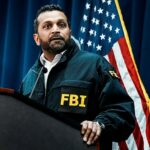 Patel supostamente se recusou a sair de seu avião particular sem uma jaqueta do FBI após o assassinato de Charlie Kirk