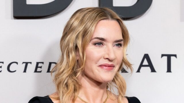 Kate Winslet diz que suas 'primeiras experiências íntimas' quando adolescente foram com mulheres: 'Eu beijei algumas garotas e beijei alguns meninos'
