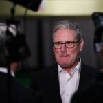 Keir Starmer (foto em 4 de dezembro em Glasgow, Escócia) ficou com o rosto vermelho depois de dizer que não tinha conhecimento das postagens 'abomináveis' nas redes sociais de um suposto extremista egípcio que ele recebeu de volta à Grã-Bretanha