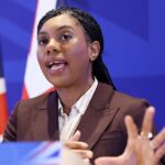 A pesquisa de final de ano coloca o partido de Badenoch com 22% - acima dos 20% de um mês atrás