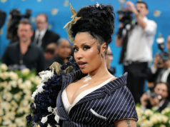 Kim Petras tem uma mensagem de cinco palavras sobre crianças trans após os comentários de Nicki Minaj Kim Petras tem uma mensagem de cinco palavras sobre crianças trans após os comentários de Nicki Minaj