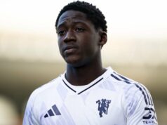 Kobbie Mainoo deve estar ainda mais em pânico depois de ver a Inglaterra conseguir o sorteio dos seus sonhos para a Copa do Mundo de 2026 Kobbie Mainoo jogando pelo Manchester United