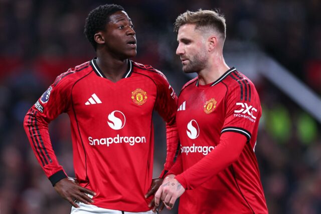 Kobbie Mainoo deve fazer exatamente o oposto do que o Kobbie Mainoo/Manuel Ugarte