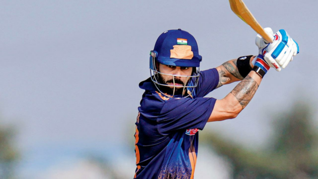 Kohli bate 131 enquanto Delhi Chase Down 299 contra Andhra
