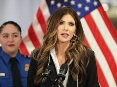 Kristi Noem pede ‘proibição total de viagens’ para países que inundam os EUA com ‘assassinos, sanguessugas e viciados em direitos’ Kristi Noem disse a Donald Trump para instituir uma ‘proibição total de viagens’ em vários países que estão enviando ‘assassinos, sanguessugas e viciados em direitos’ para os Estados Unidos