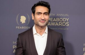 Kumail Nanjiani diz que está ‘muito orgulhoso’ de sua atuação em ‘Eternos’ da Marvel: ‘Não posso escolher o que os revisores vão pensar’ Kumail Nanjiani diz que está 'muito orgulhoso' de sua atuação em 'Eternos' da Marvel: 'Não posso escolher o que os revisores vão pensar'